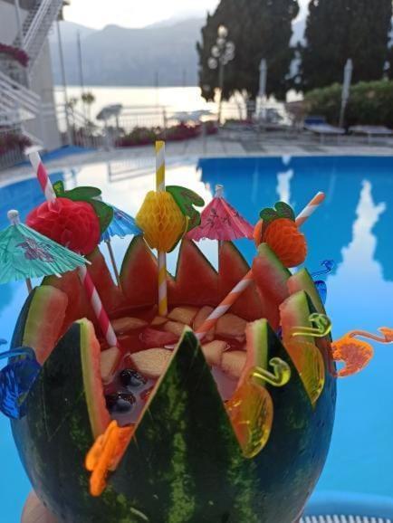 Hotel Excelsior Bay Малчезине Екстериор снимка